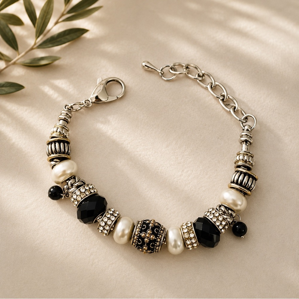 Bella Perlina Black & White Beaded Bracelet
